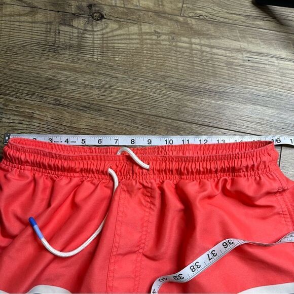 Southern Tide Red-Teal-Navy-White Hybrids in size Medium with 5.5" IS - Picture 5 of 7